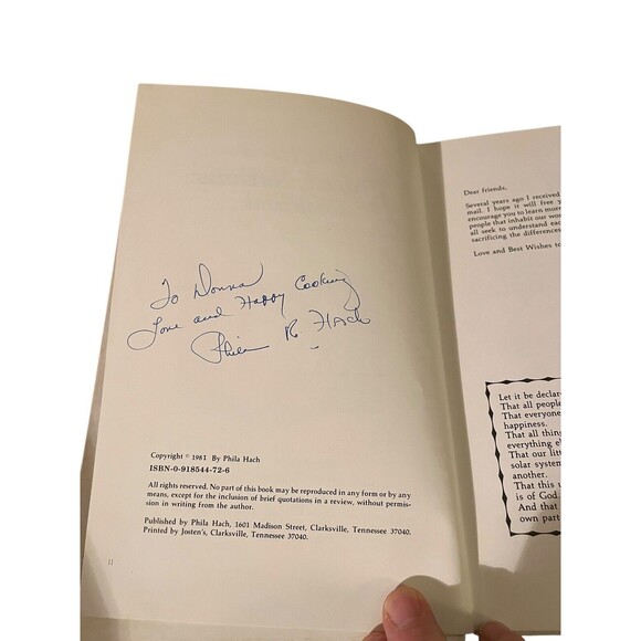 Phila Hach’s United Nations Cookbook 1982 Signed First Edition Hardcover - Picture 4 of 8